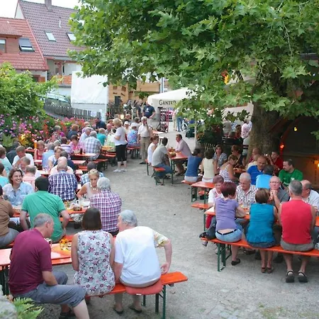 Gasthof Und Zum Kreuz Hotel
