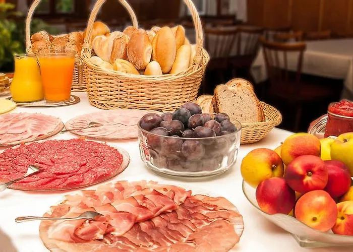 Szálloda Und Zum Kreuz